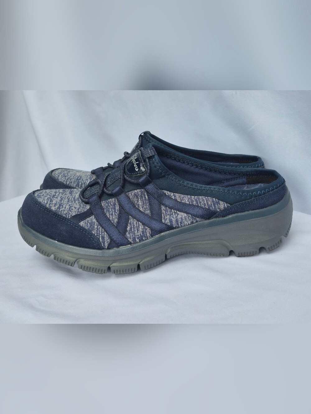 SKECHERS Relaxed Fit Slip-On Sneakers Navy Blue Gray Knit Women Size 7